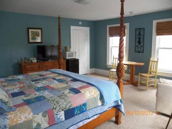 Coast Village Inn and Cottages